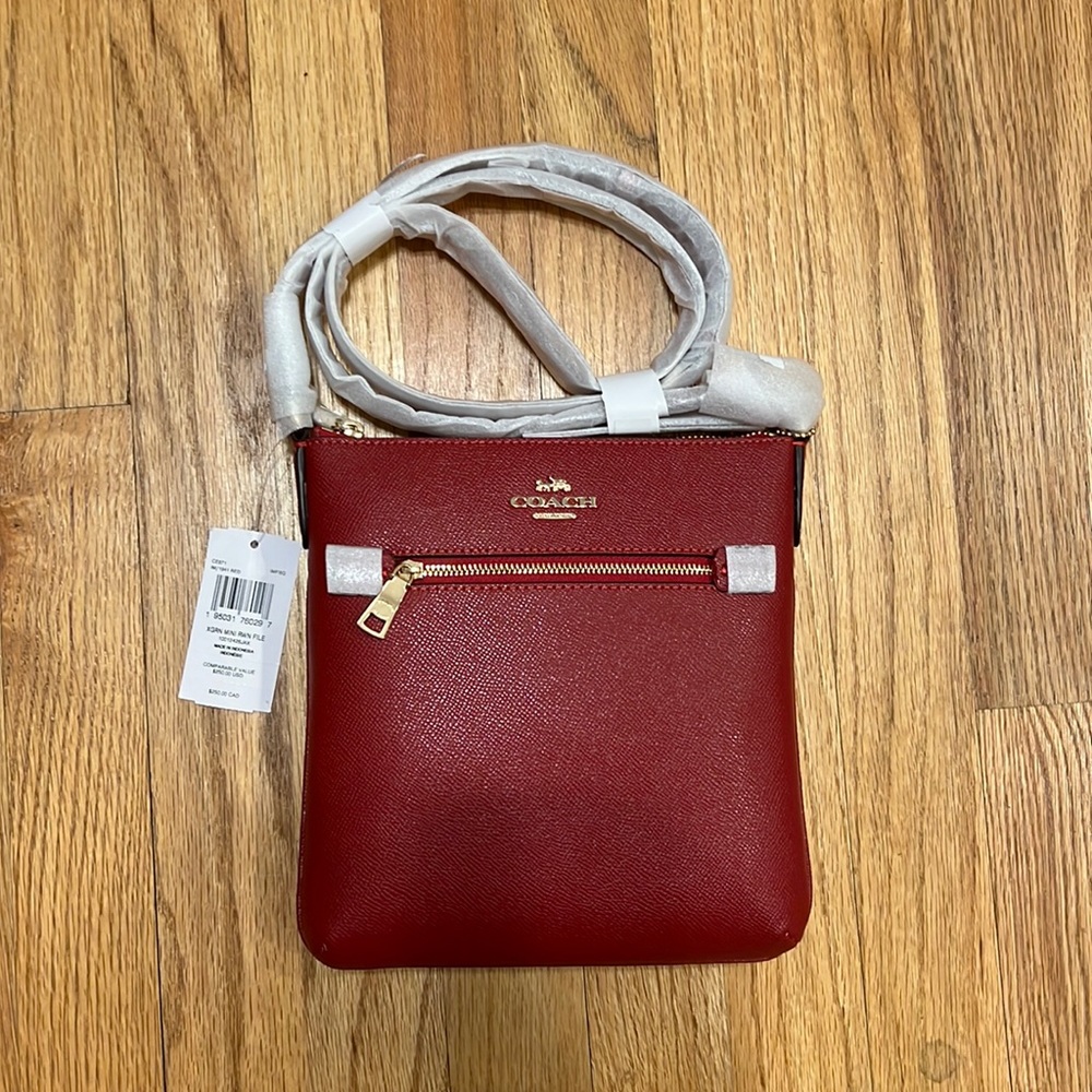 Coach Mini Rowan File Crossbody! Brand new